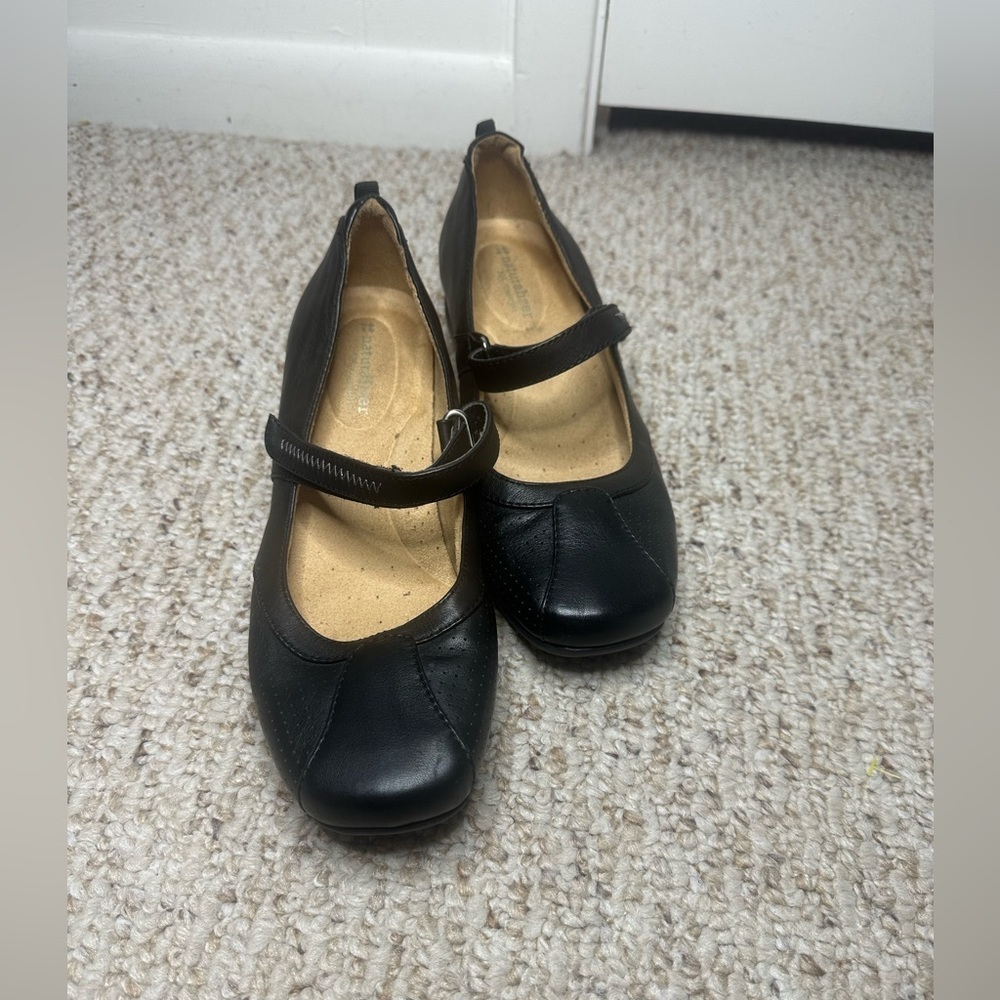 Naturalizer Black Leather Mary Jane Flats size 9